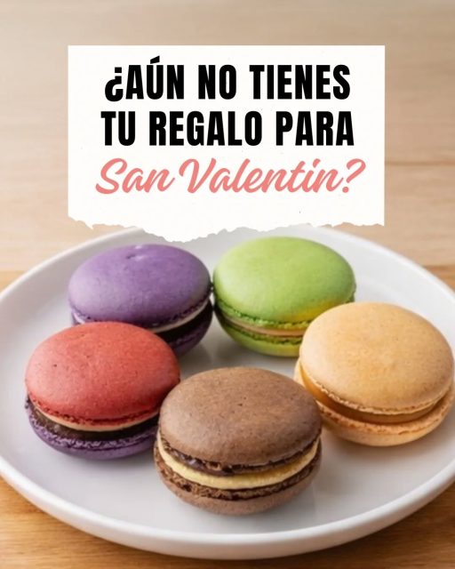 ¿Llegas tarde a San Valentín? Aún estás a tiempo de sorprender a tu pareja. 💕Haz tus propios macarons. 🎨Da rienda suelta a tu creatividad, combina rellenos, contrastes, texturas... y disfruta creando. Desde los clásicos de chocolate hasta las mezclas más coloridas.Pequeños, delicados y muy divertidos de hacer. 💛#labasedelapastelería #macarons #reposteríacreativa #pasteleríacreativa