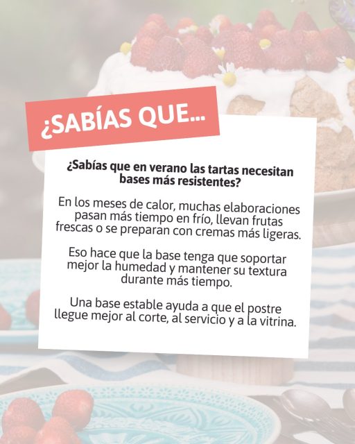 Con el calor, una tarta no solo tiene que estar rica, también tiene que mantenerse perfecta.Las frutas frescas, las cremas ligeras y una base estable ayudan a que el postre conserve mejor su textura, su presentación y su sabor durante más tiempo. 🍓☀️Porque una buena tarta empieza mucho antes de la decoración. 🍰
